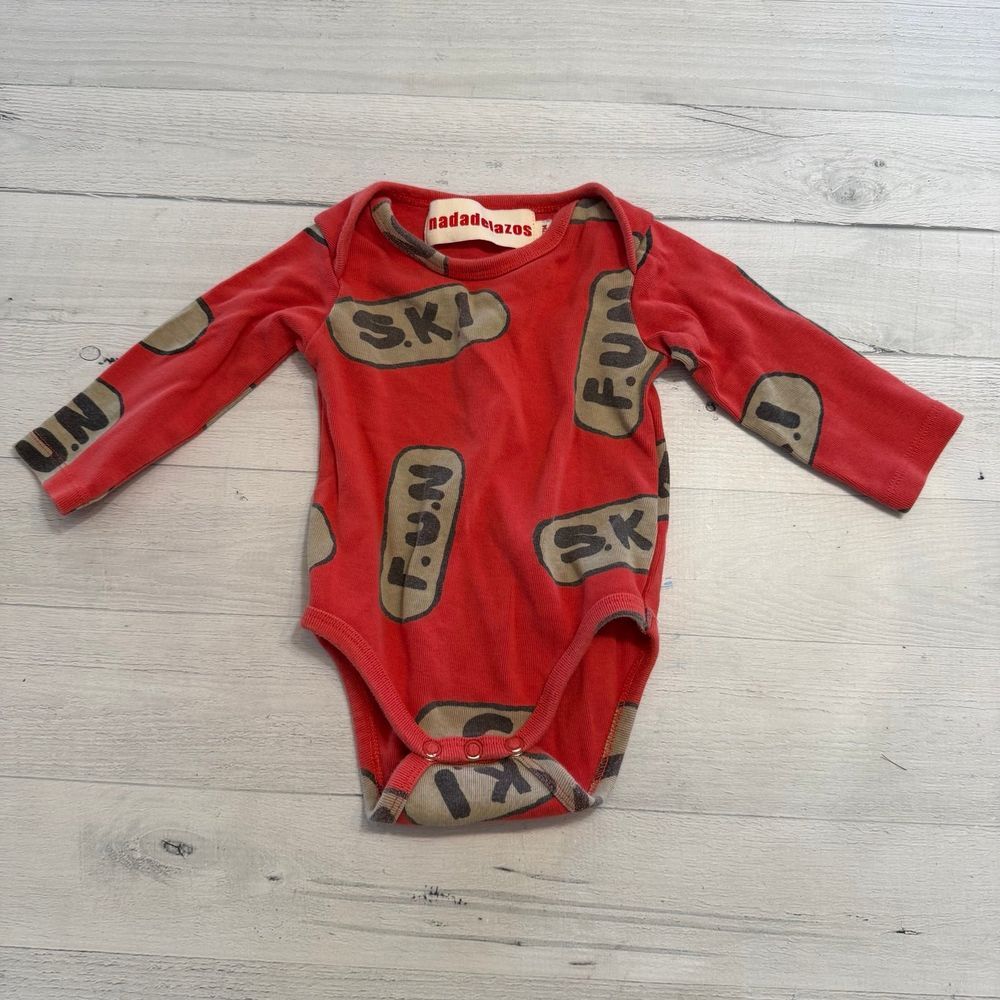 Nadadelazos snowboards‎ bodysuit 12 months